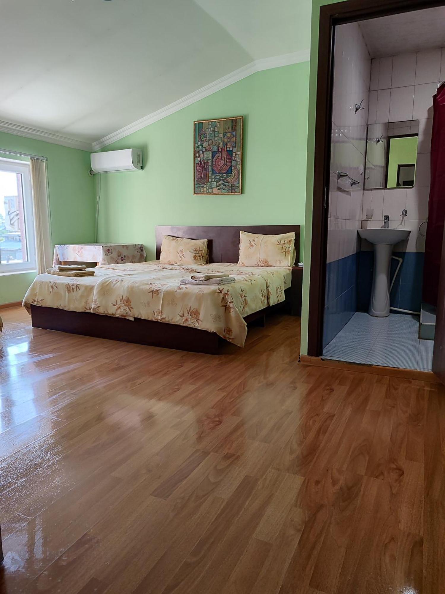 Hotel Bonjour House à Erévan Extérieur photo